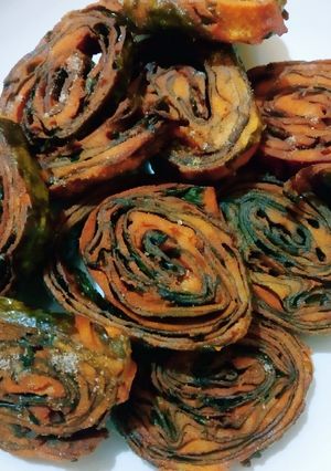 पात्रा (Patra recipe in Hindi) रेसिपी मुख्य फोटो