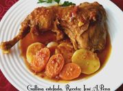 Una foto de estofado de gallina