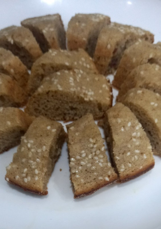 A picture of Diet cake with dates flavour 🍰🍰.