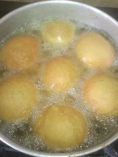 A picture of Yummy egg rolls.