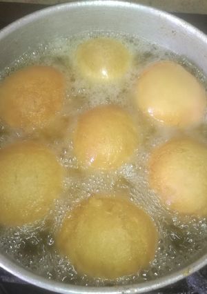 A picture of Yummy egg rolls.