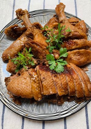 Hình của món Vịt quay nước dừa.