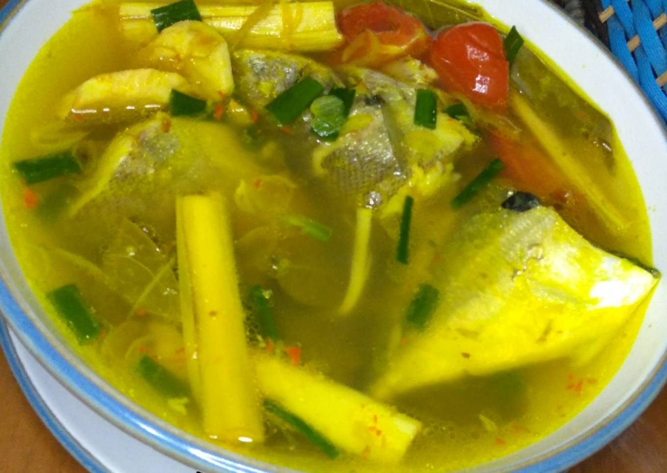 Sop Pindang Gunung Ikan Baronang dan Ikan Kembung