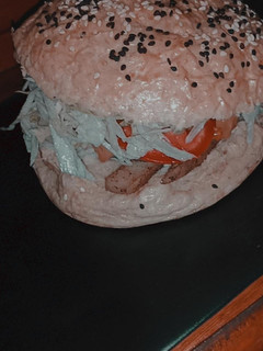 Una foto de Mega hamburguesa