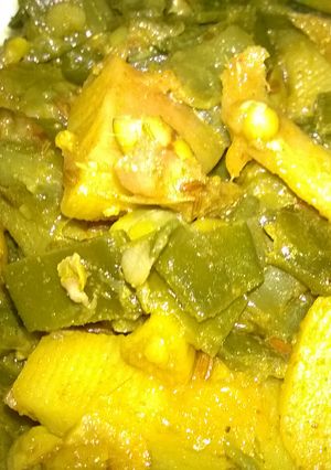 हरे सेम की फली आलू की सब्जी (Hare sem ki fali aloo ki sabzi recipe in Hindi) रेसिपी मुख्य फोटो