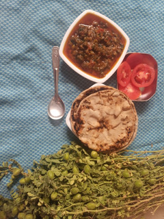 લીલા ચણા નું શાક (Green Chana Shak Recipe In Gujarati) રેસીપી મુખ્ય ફોટો