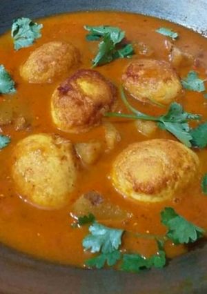 ढाबा स्टाइल एग करी ( dhaba style egg curry recipe in Hindi रेसिपी मुख्य फोटो