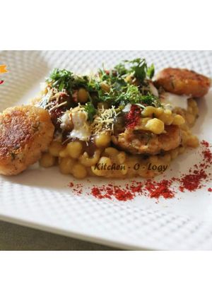 A picture of Ragda Pattice.