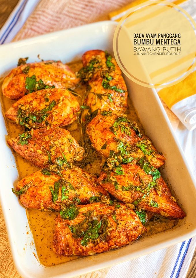 Foto resep Dada Ayam Panggang Bumbu Mentega Bawang Putih
