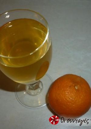 A picture of Quick tangerine liqueur.
