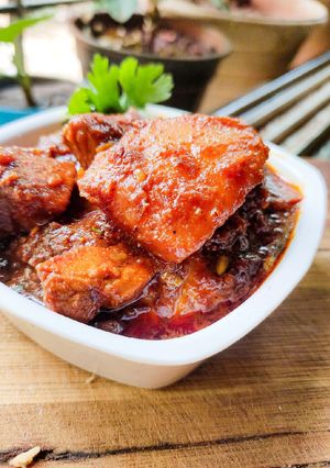 A picture of Grandpa Style Chicken Qorma.