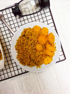 Indomie da irish ainihin hoton girkin