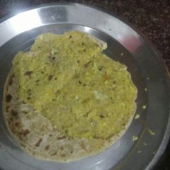 A picture of Gobhi paratha.