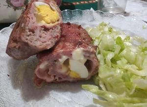 Una foto de Arrollado con carne molida de pollo