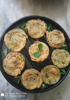 મેથી ની ફરસી પૂરી (Methi Farsi Poori recipe in Gujarati) રેસીપી મુખ્ય ફોટો