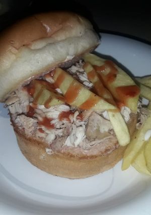 A picture of Shredded chicken burger.