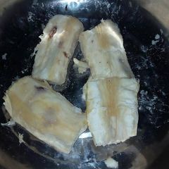 A picture of Boiled cassava.