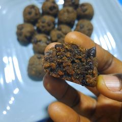 A picture of Chocolate Peanut Butter Cookies 🍪.