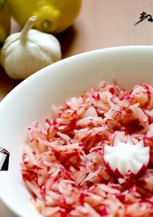A picture of Lebanese_Radish_Salad.