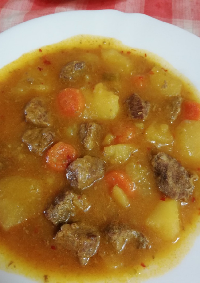 Una foto de Patatas con costillas en media hora❤️