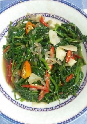 Foto resep Tumis kangkung sederhana