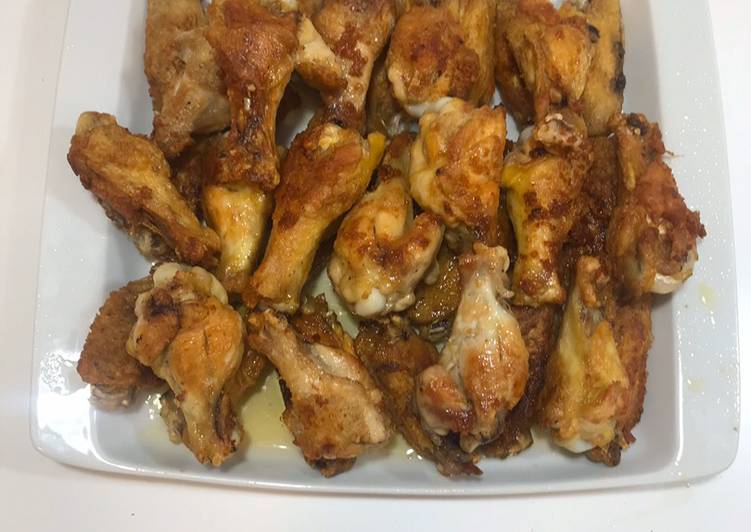 Alitas de pollo al ajillo