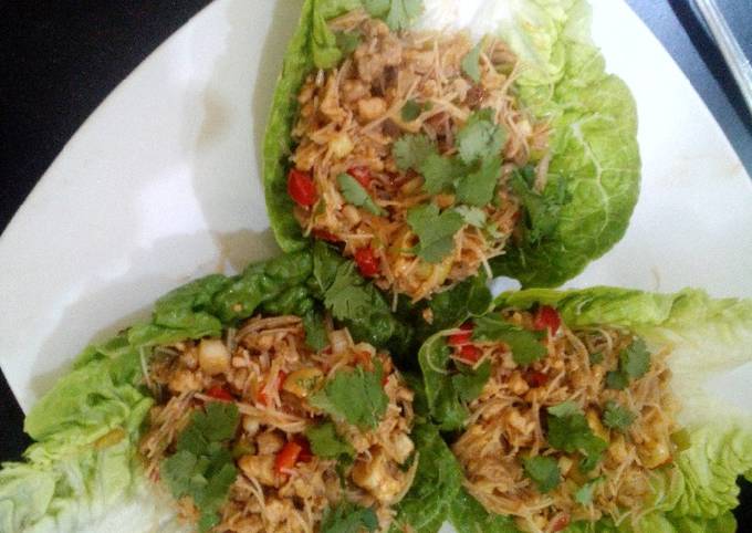 Oriental Chicken & Cashew Nut Lettuce Cups