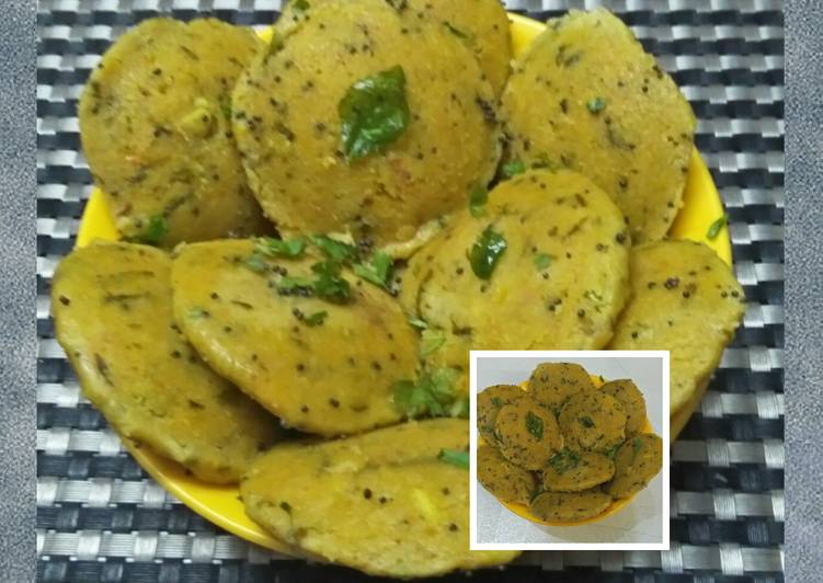 Recipe: Appetizing Leftover Dal - Oats Idli