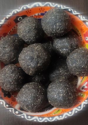 A picture of Sesame ladu.