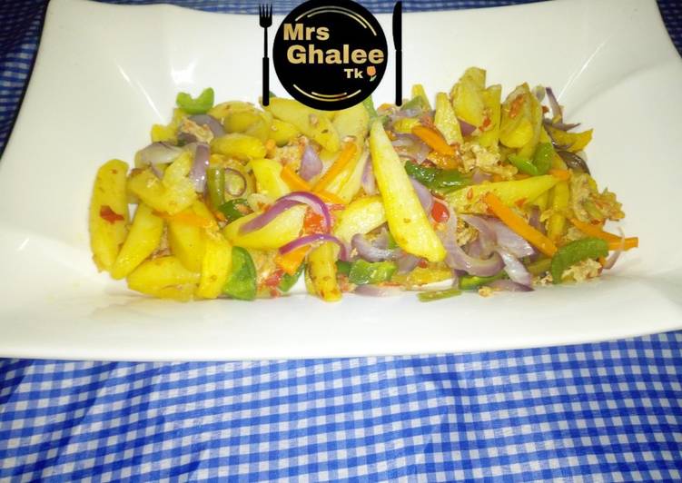 Simple Way to Prepare Quick Fried chips with veggies