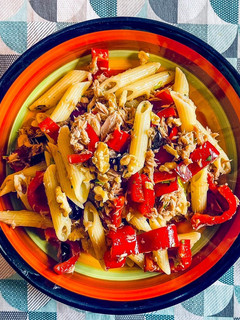 A picture of Tuna and Bell Pepper Pasta Salad.
