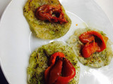 Tortitas de brócoli con pimientos rojos