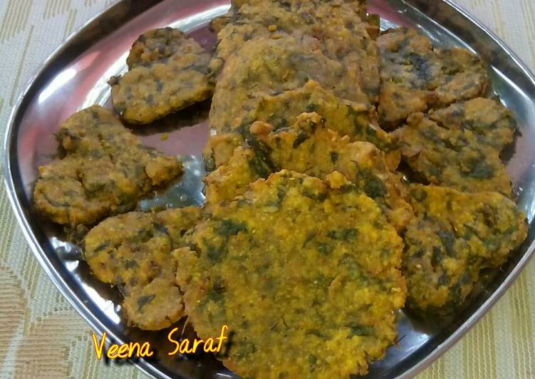 Recipe of Favorite Palak ki puri