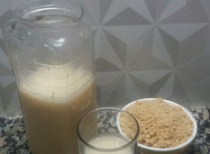 Una foto de Leche de maní tostado s/ sal🖒😉