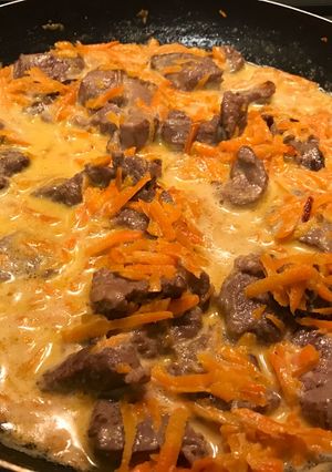 Una foto de Carne a la crema de zanahoria, muy fácil y rápido!! Solo 3 ingredientes
