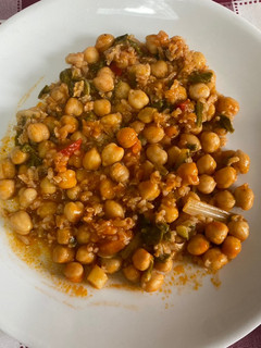 Una foto de Potaje de garbanzos con arroz integral