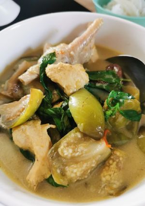 รูปของ เขียวหวานไก่ (อ้วนน้อย)​