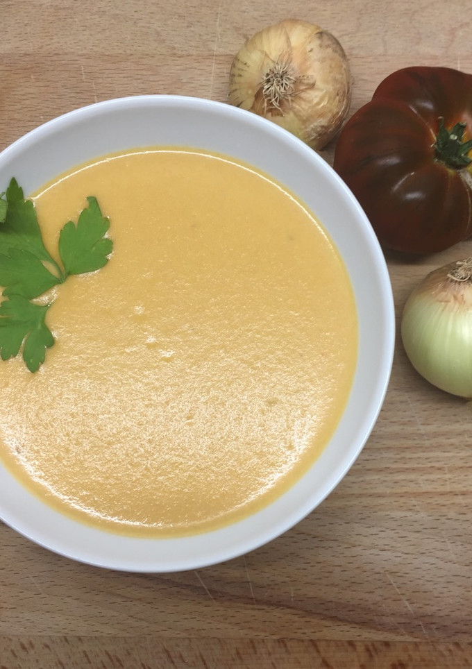 Una foto de Crema de tomate con queso Philadelphia, muy suave!
