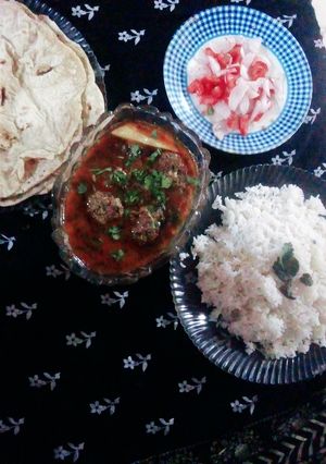 A picture of Kofte Aloo.