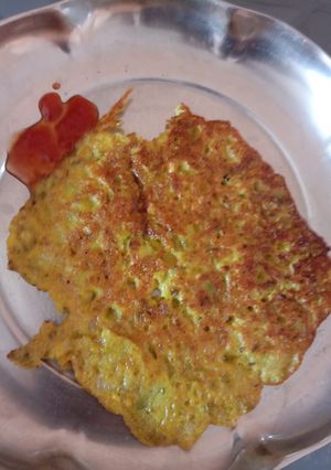 મગ દાળ ના પુડલા(mung dal pudla recipe in gujarati) રેસીપી મુખ્ય ફોટો