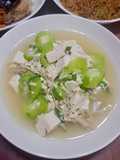 Sup oyong tahu jamur