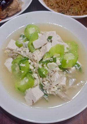 Foto resep Sup oyong tahu jamur