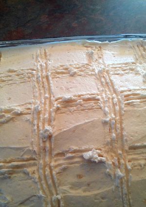 A picture of WHITE FROSTING.