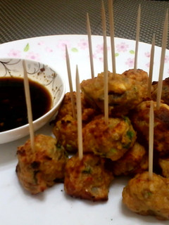A picture of Shrimp Balls With Soy Vineger Sauce.