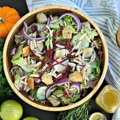 A picture of Sherry Herb Vinaigrette Salad Dressing.