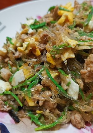 รูปของ เส้นแก้วผัดชะอมหมูสับคีโต