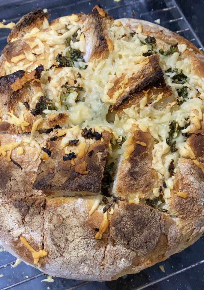 Una foto de Pan de Hogaza Relleno de Queso 🧀