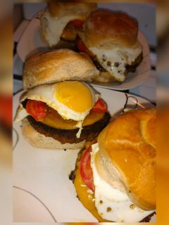Una foto de ♥️🍔 Burgariana 🍔♥️ Hamburguesa vegetariana!!! La mejor