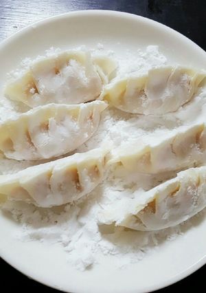 A picture of How to Easily and Neatly Freeze Leftover Gyoza.