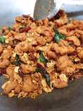 น้ำพริกหนังไก่กรอบ